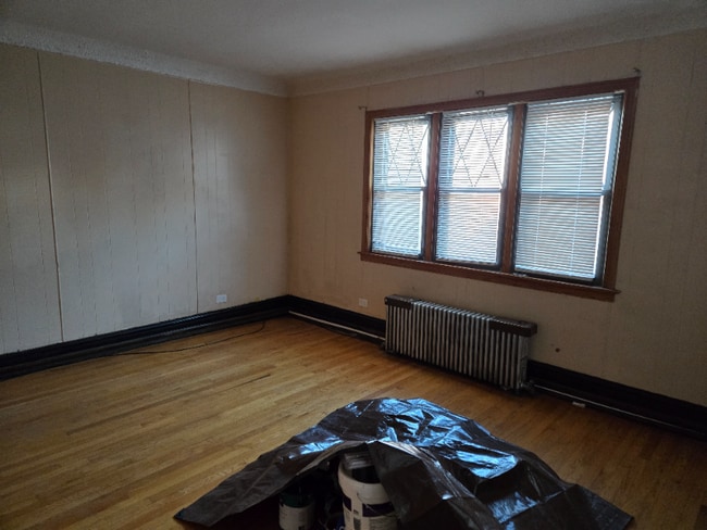 Building Photo - 6319 S Central Ave