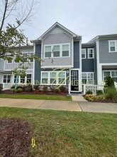 Building Photo - 5680 Clear Creek Ln