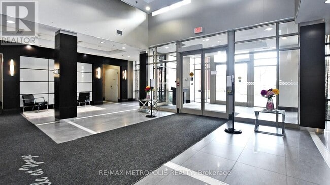 Building Photo - 75 King St E