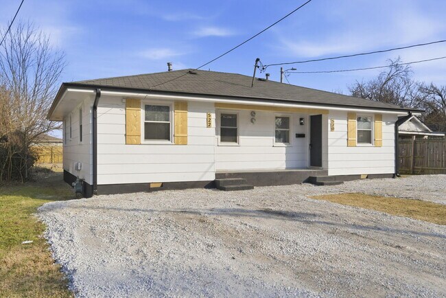 Building Photo - 520 N Park Ave