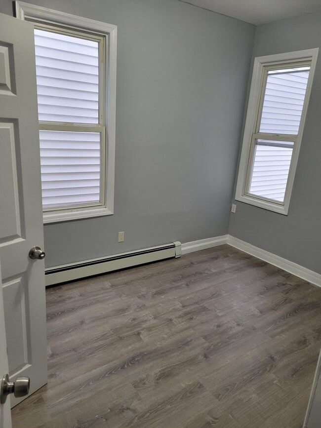 Building Photo - 220 S 10th St LLC