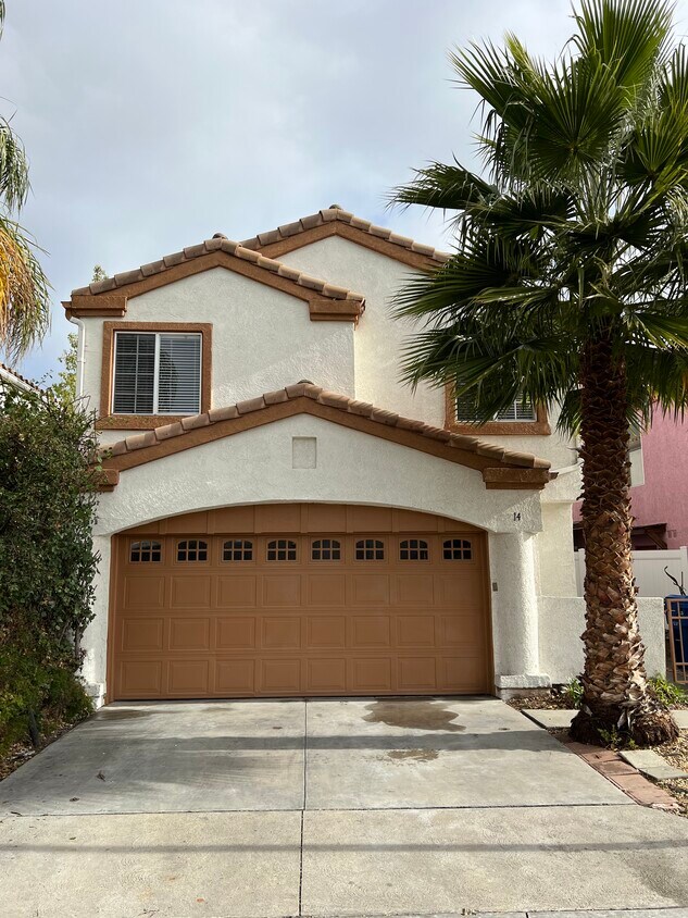 Foto principal - 14300 Terra Bella St