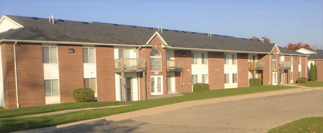 Building Photo - Madison Court Apartments