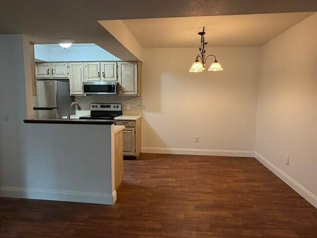 Foto del edificio - 5713 Tibaron Ln
