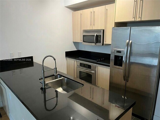 Foto del edificio - 79 SW 12th St