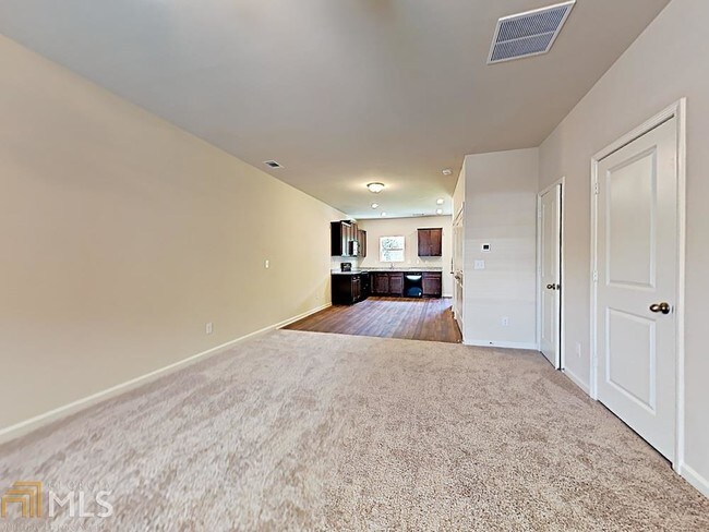 Building Photo - 2166 Cypress St NE