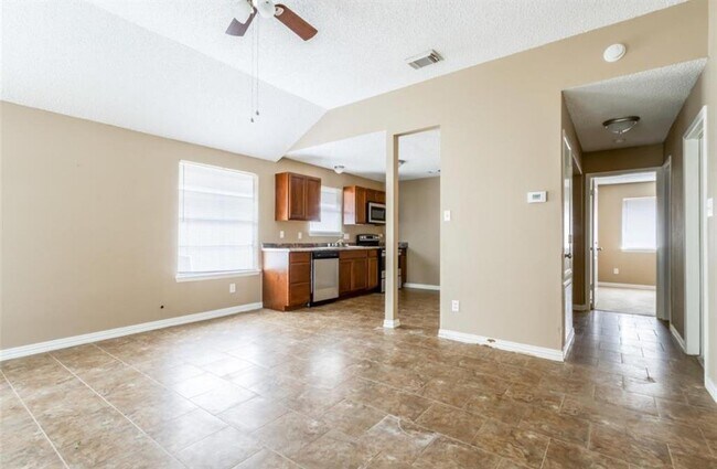 Foto del edificio - 23251 Tree House Ln