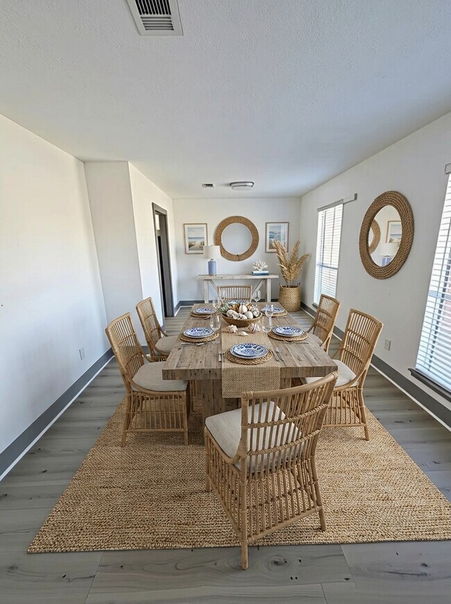 Foto del edificio - 9750 Guest St