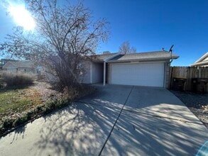 Building Photo - 491 Ridge Ln