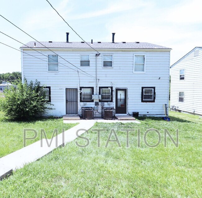 Building Photo - 2115 Askew Ave