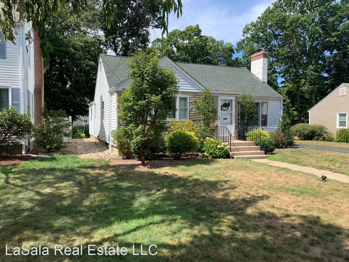 Primary Photo - 2 br, 1.5 bath House - 213 Griswold Drive