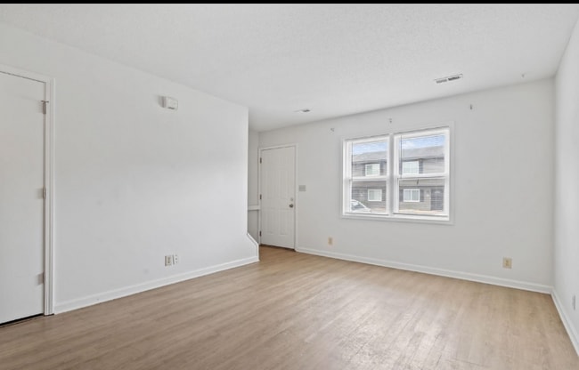 Foto del edificio - 713 67th Ave N