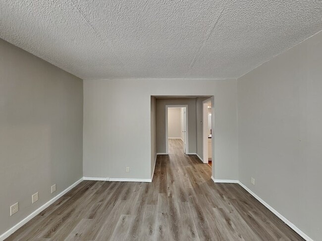 Foto del edificio - 3969 Reservoir Blvd