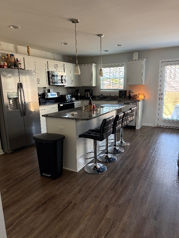 Foto del edificio - 255 Windfall Rd