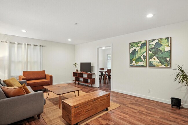 Building Photo - 2656 Kevin Rd