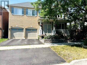 Building Photo - 22 Lionheart Ln