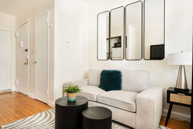 Foto del edificio - 321 E 14th St