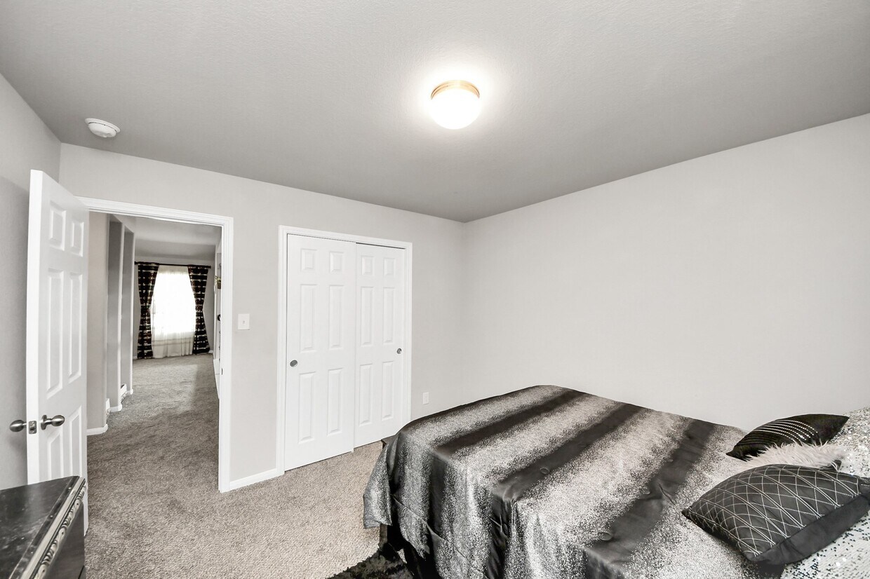 Foto del edificio - 2918 Silverhorn Ln