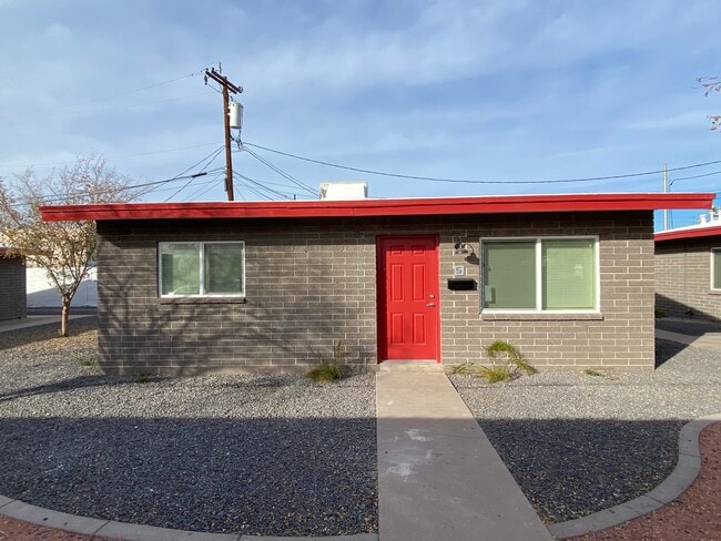 Building Photo - 2236 E Brill St