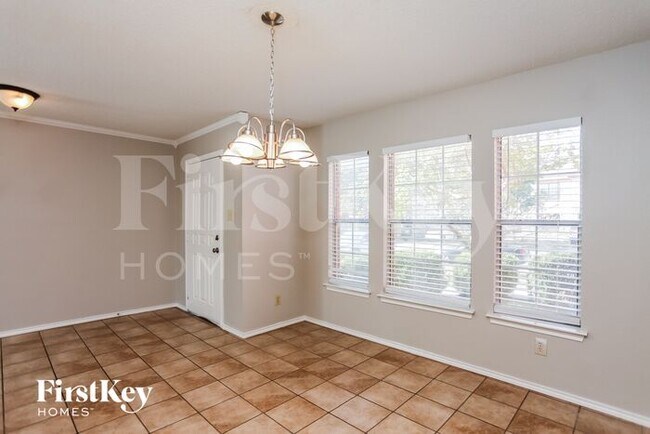 Building Photo - 322 Benetton Dr