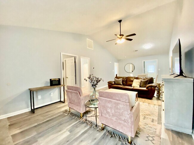 Building Photo - Townhome in Evans GA