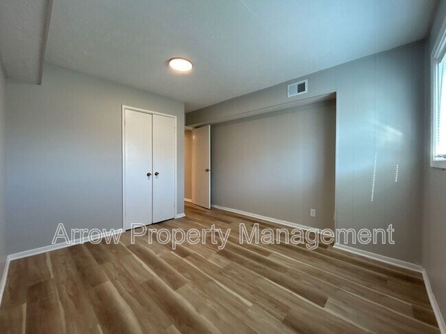 Foto del edificio - 5725 S 14th St