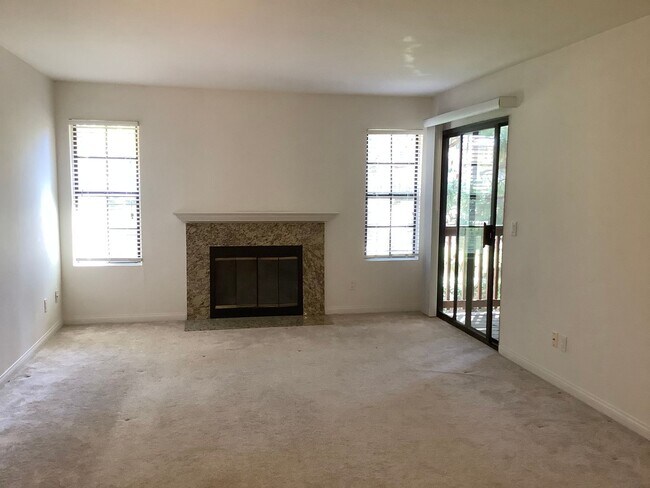 Foto del edificio - 2 Bedroom Condo in the Il Palio Community of Rancho Bernardo