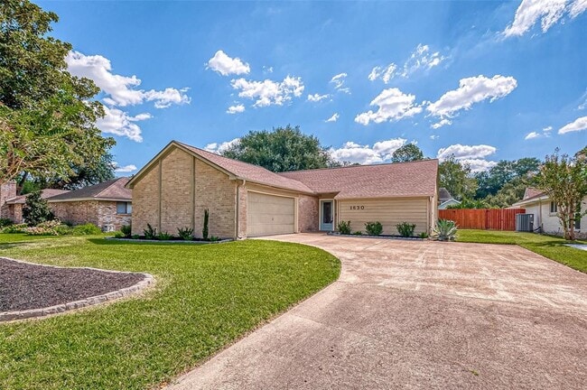 Building Photo - 1630 Earl of Dunmore St