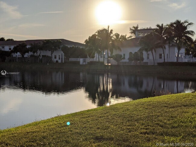 Foto del edificio - 3926 SW 157th Ave 223 Miramar Fl 33027