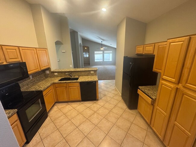 Building Photo - 3 Bedroom - 2 Bath - 1611 Sq. Ft. - Power ...