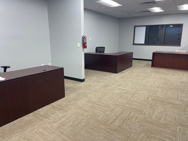 Starbucks & Kitsap Bank Plaza Suite 120 - Starbucks & Kitsap Bank Plaza Suite 120 House