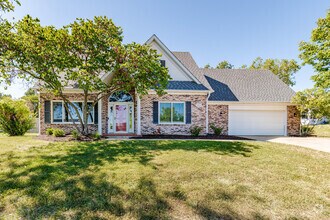 Building Photo - 1805 Mills Dr
