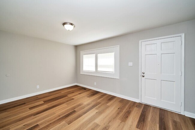 Foto del edificio - Super Cute & Spotless Corner Lot Home in Bessemer