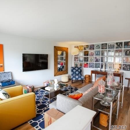 Foto principal - 40 Weaver Dr
