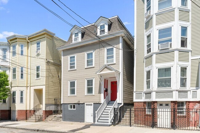 Building Photo - 212 Princeton St