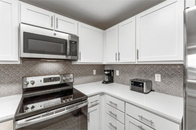 Foto del edificio - 15928 Front Beach Rd