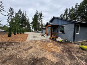 Building Photo - 497 W Ocean View Dr