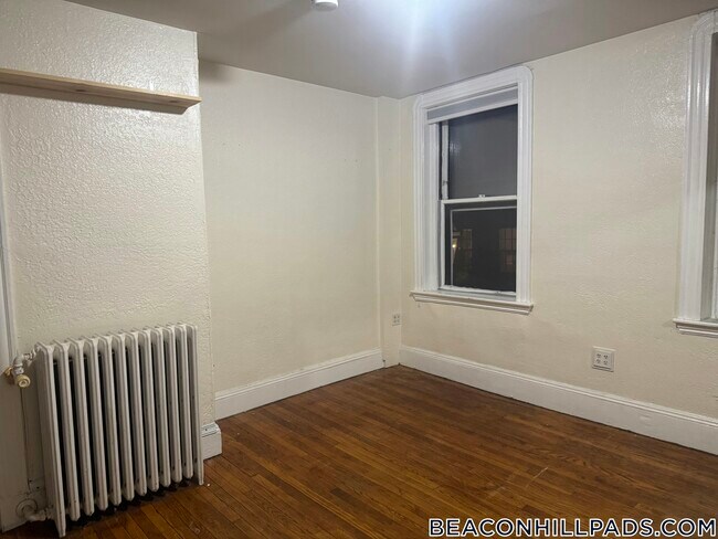 Foto del edificio - 72 Revere St