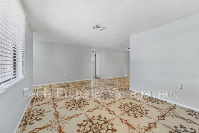 Foto del edificio - 9425 Palm Ave