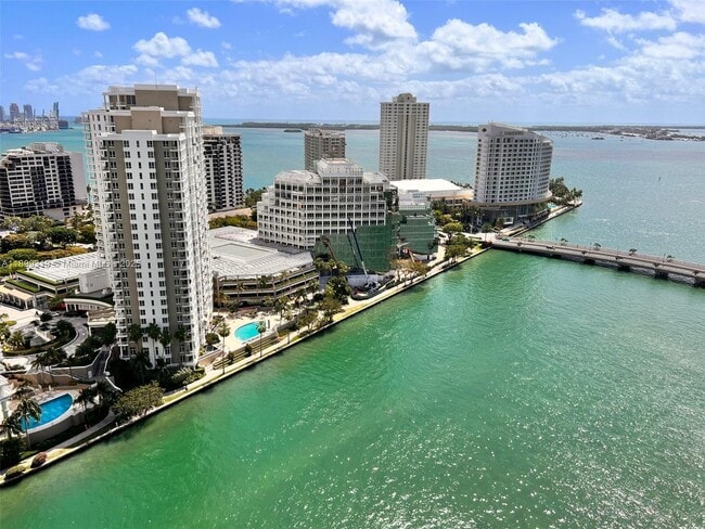 Foto del edificio - 495 Brickell Ave
