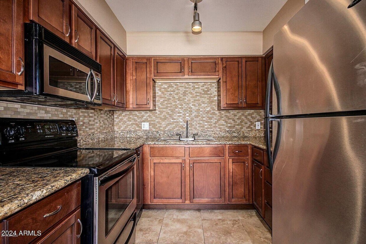 Foto principal - 1702 W Tuckey Ln