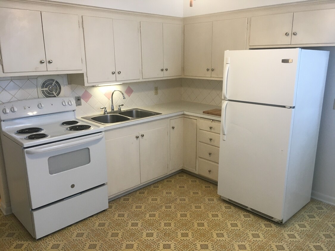 125 N Center St Unit 2, Cleona, PA 17042 Apartments in Cleona, PA