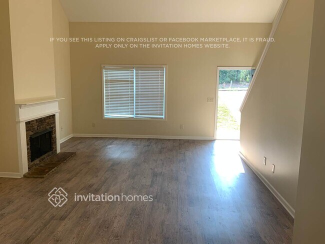 Foto del edificio - 8120 Brookbend Dr