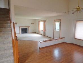 Building Photo - 718 Justice Dr