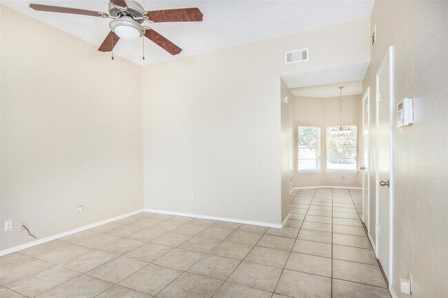 Building Photo - 4927 Old Brickhouse Dr