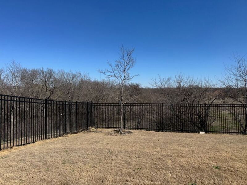 Foto del edificio - 5212 Shadetree St