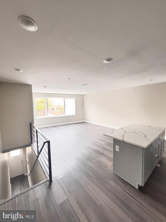 Foto del edificio - 2449 N 54th St
