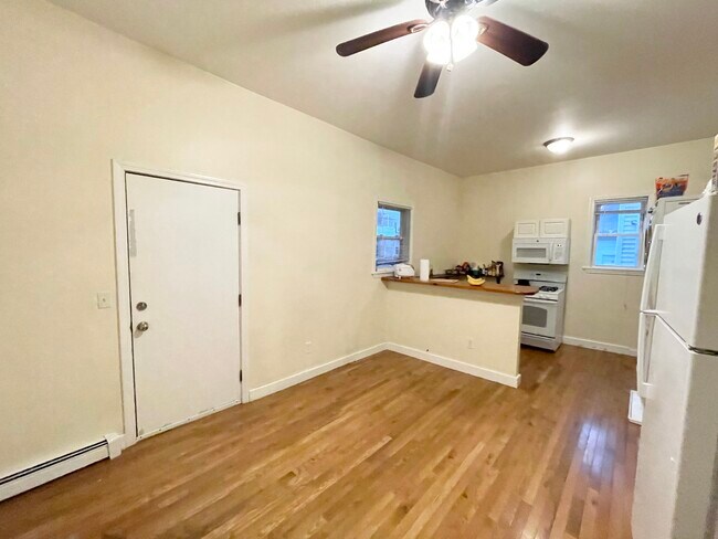 Foto del edificio - 29 Spring Garden St