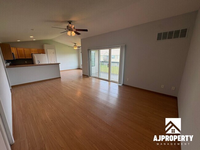 Foto del edificio - 7107 56th St