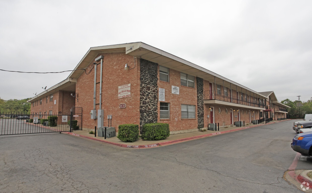 Exterior del edificio - Handley Oaks Apartments